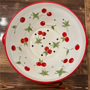 Target Home 2005 Cherry Jubilee‎ Colander - Red and White EUC 🍒